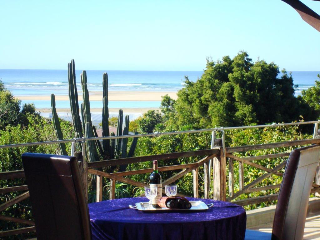 A Whale Of A View Bed & Breakfast Plettenbergbaai Buitenkant foto