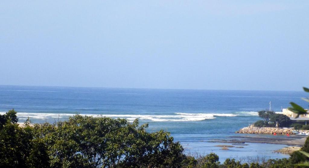 A Whale Of A View Bed & Breakfast Plettenbergbaai Buitenkant foto